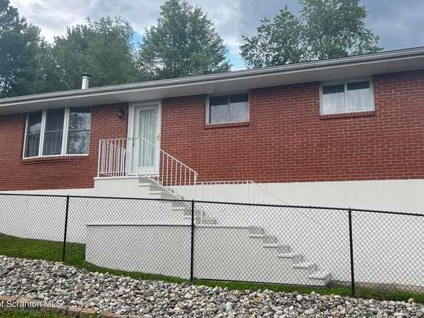 77 Honesdale Rd, Carbondale, PA 18407