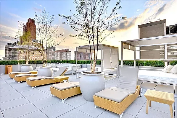 Rented by Compass | media 21
