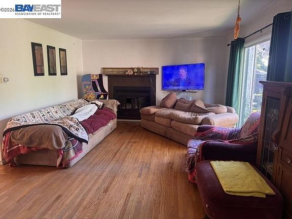 2nd image of 2080 East Ave