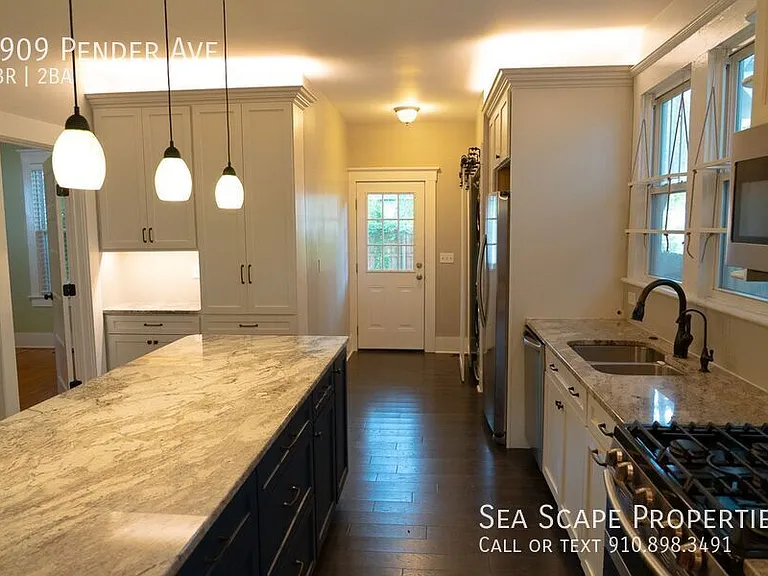 1909 Pender Ave — Photo 25