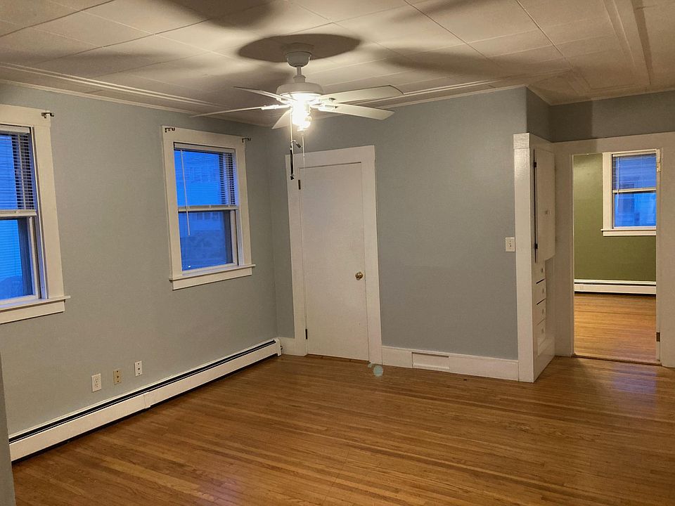 2nd image of 101 Washington St Unit 2