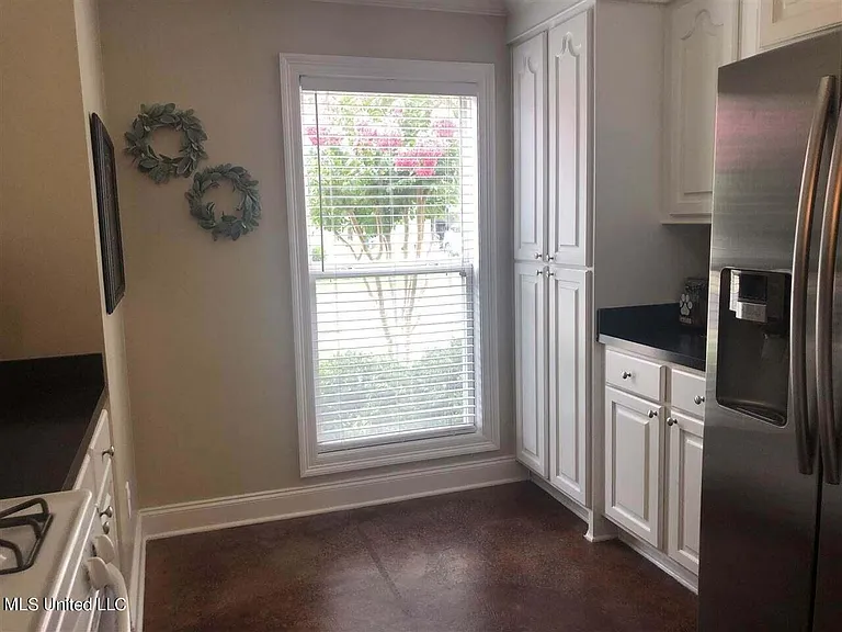 133 Blackstone Cir — Photo 9