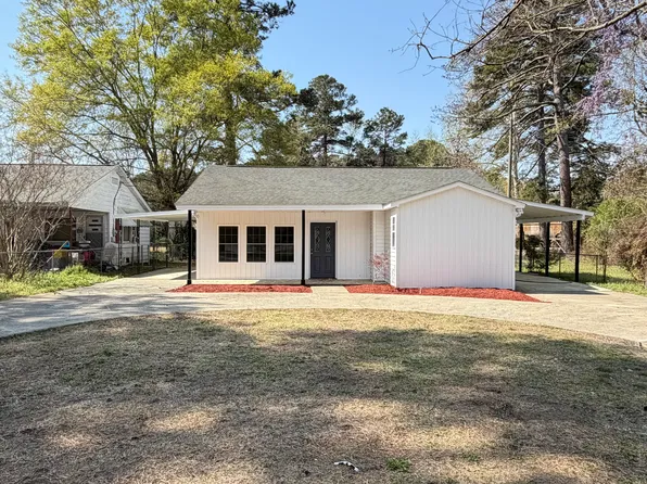 919 N Pine St, Warsaw, NC 28398