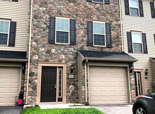 124 Katelyn Dr, New Oxford, PA 17350