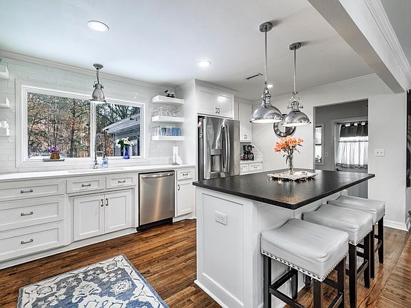 4th image of 1030 N 15th St