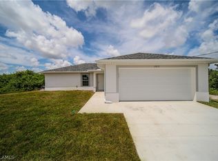 9029 Maywood Cir W, Labelle, FL 33935