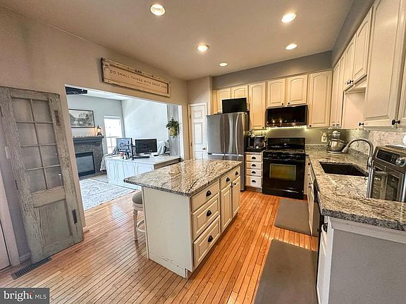 5th image of this home