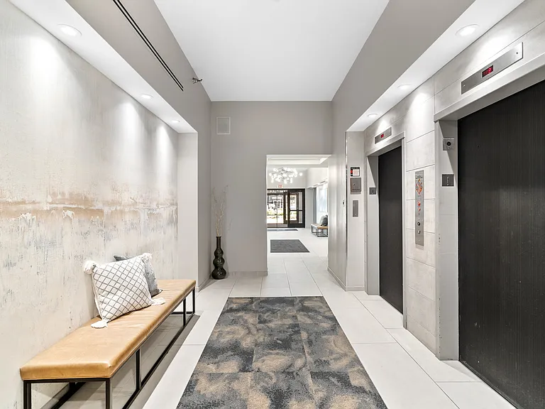 100 Forest Place Apartments — Photo 26