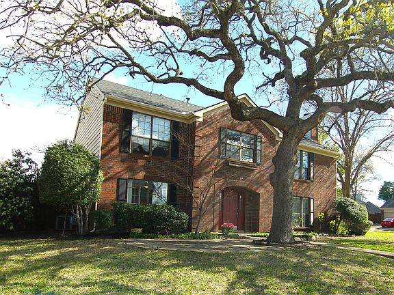 3rd image of 1561 Yaggi Dr