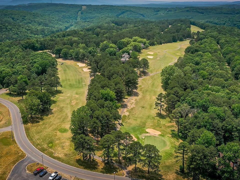 1st image of 125 The Greens Dr