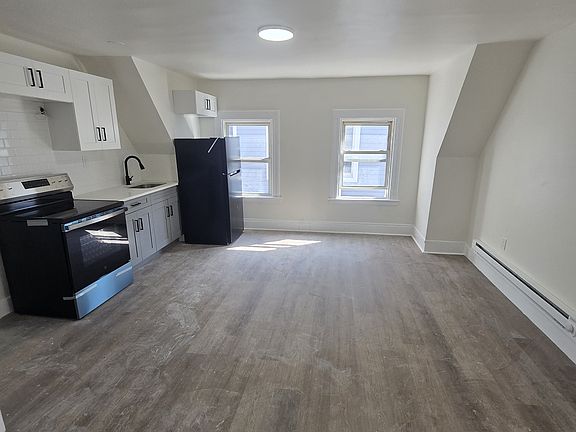 2nd image of 250 Amherst St #3A