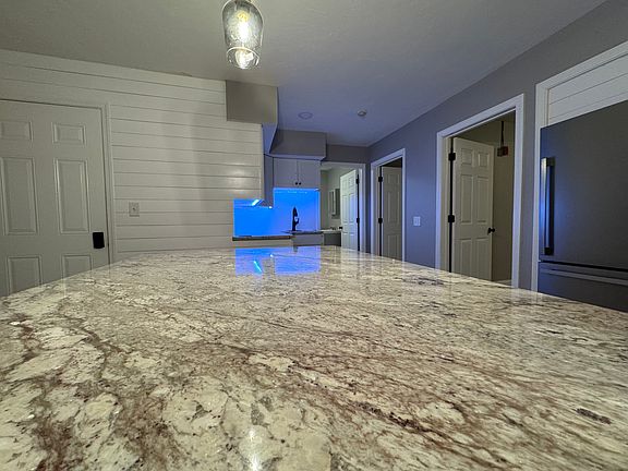 4th image of 256 Woonasquatucket Ave Floor 3