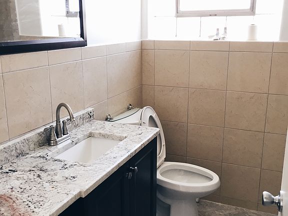 4th image of 5048 N Kimball Ave #2
