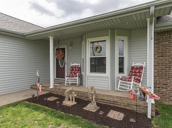 4th image of 1654 S Jordan Dr