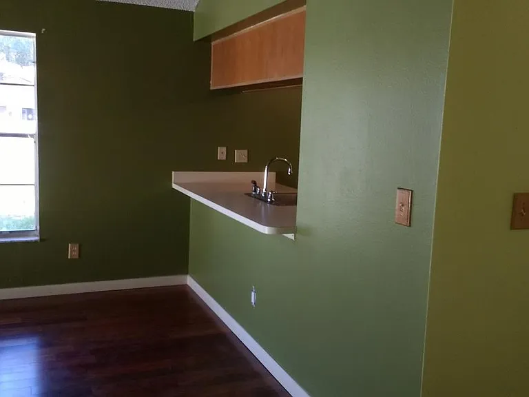 3721 Farnham Ct — Photo 3