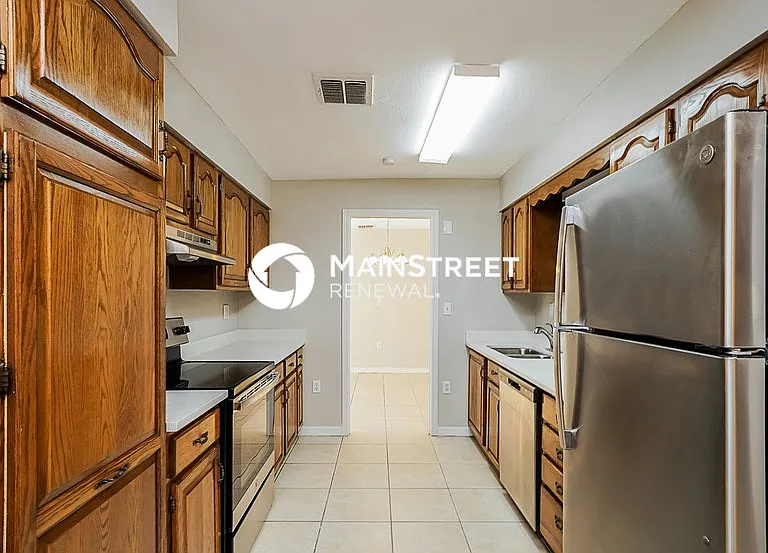 3031 Dillman Dr — Photo 7