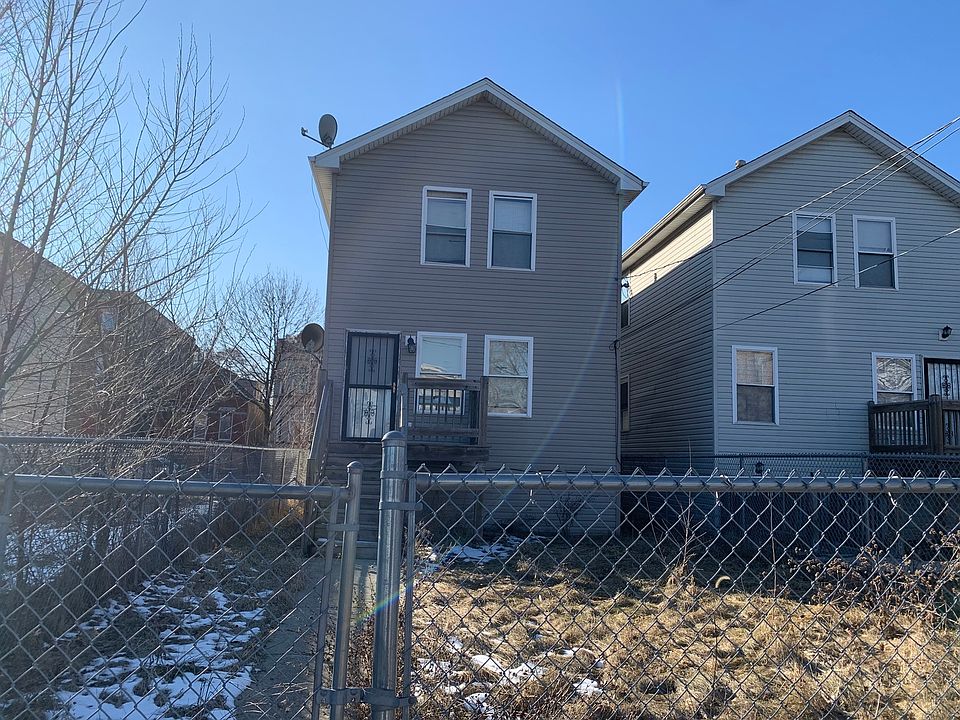 2nd image of 1249 S Christiana Ave