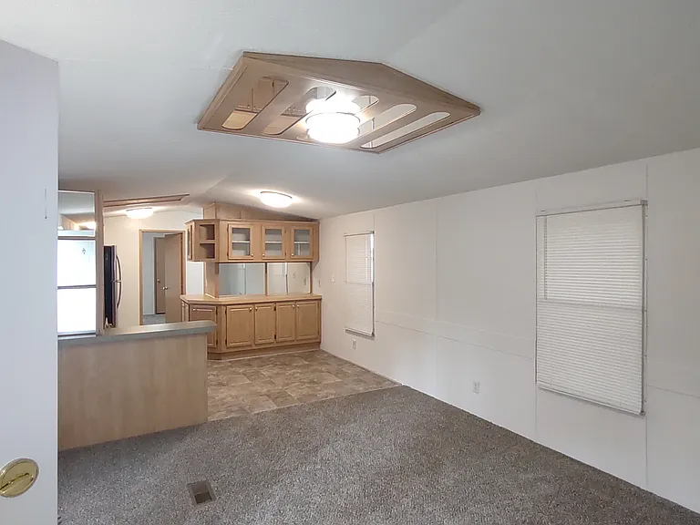 8685 Green Meadows Ln — Photo 6