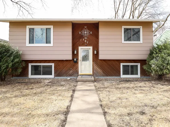107 37th Ave NW, Rochester, MN 55901