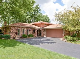 18560 Carriage Ln, Lansing, IL 60438