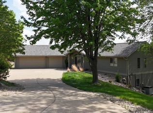 148 Signal Hill Rd, Yankton, SD 57078