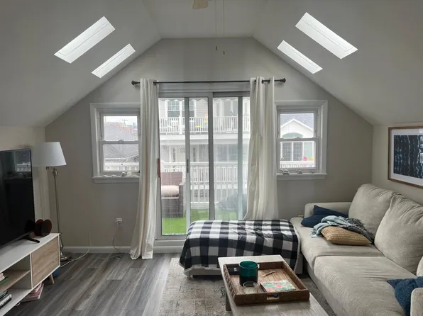 103 Florida St APT 2, Long Beach, NY 11561