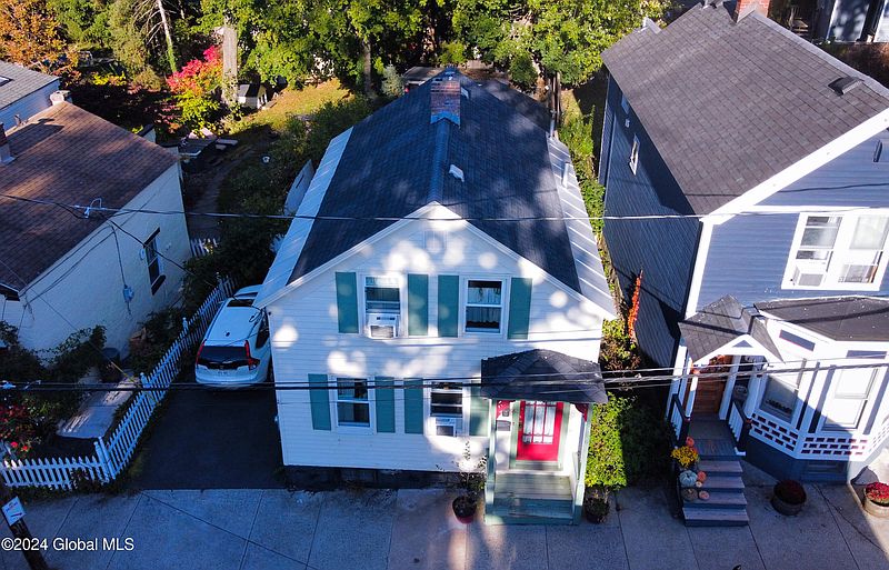 3rd image of 6 North Street