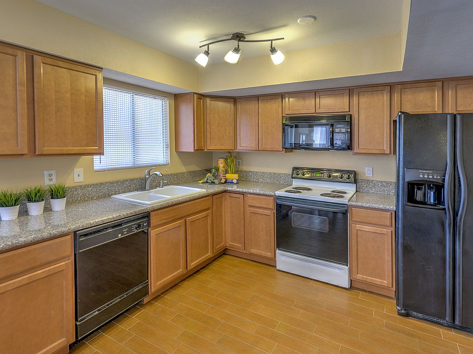 1st image of 4521 W Continental Dr
