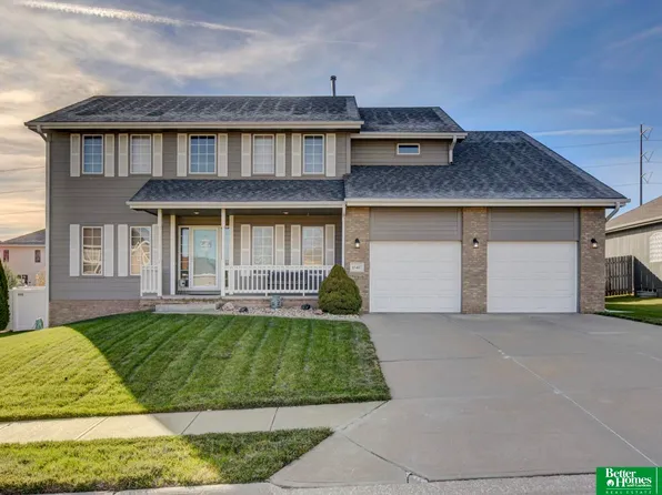 15417 Greenleaf St, Omaha, NE 68138