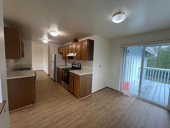 5th image of 2320-2322 Michigan St #2320