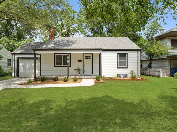 2520 E Aloma St, Wichita, KS 67211