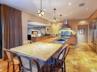 11 W 10th St, New York, NY 10011