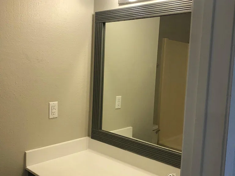 212 Versailles St — Photo 15