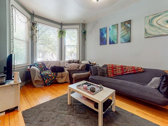 4th image of 3934 N Hermitage Ave #1