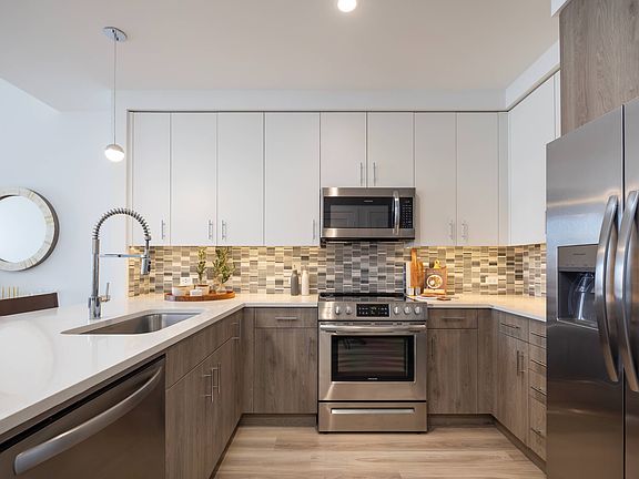 3rd image of 345 Banyan Blvd #700