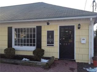 257 Everett Ave, Wyckoff, NJ 07481