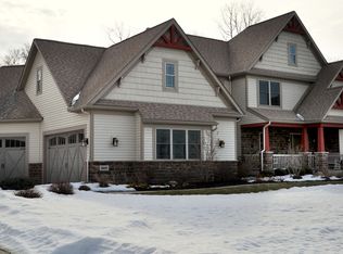 5681 View Point Dr, Medina, OH 44256
