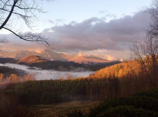 561 Conley Ridge Rd, Bakersville, NC 28705