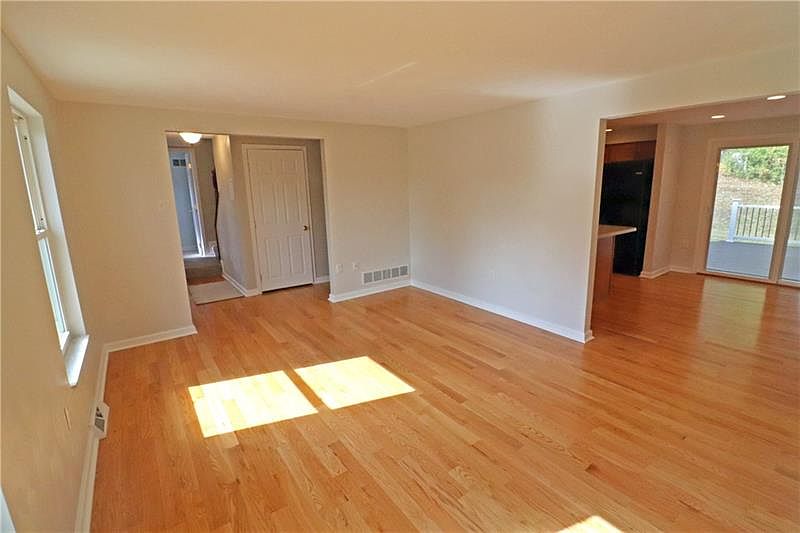 131 Brandywine Dr, Irwin, PA 15642 Zillow