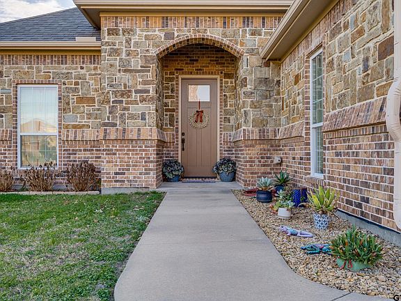 5th image of 1202 Rock Creek Dr