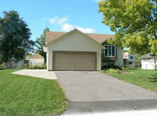 9551 Minnesota Ln N, Maple Grove, MN 55369