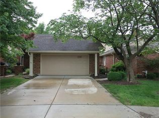 316 Valley Forge Ct, Chesterfield, MO