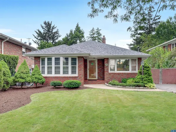 214 Fairview Ave, Rutherford, NJ 07070