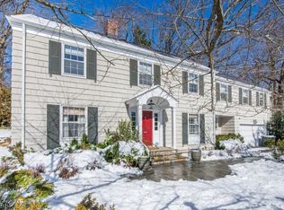 15 Gapview Rd, Short Hills, NJ 07078