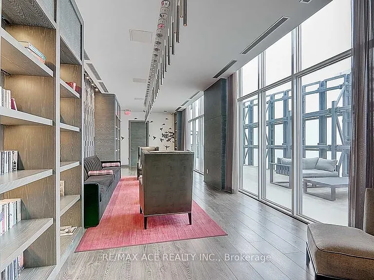 65 Saint Mary St #4209 — Photo 28
