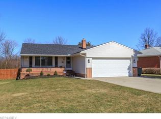 26645 Sandy Hill Dr, Richmond Heights, OH