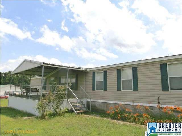 1st image of 942 Pine Dr