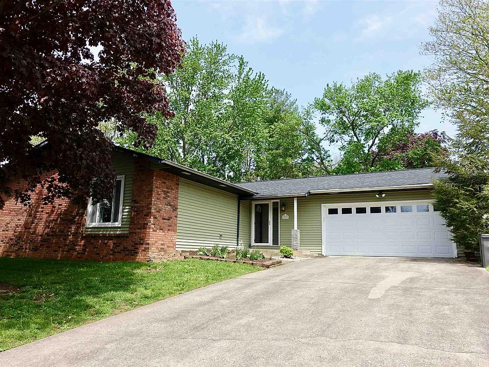 1st image of 3531 Wellington Dr