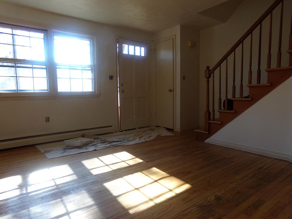 2nd image of 95 Grove St APT 43