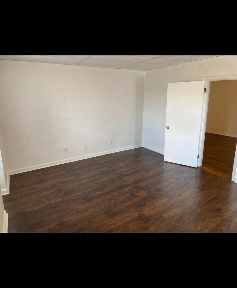 403 Semple St — Photo 2
